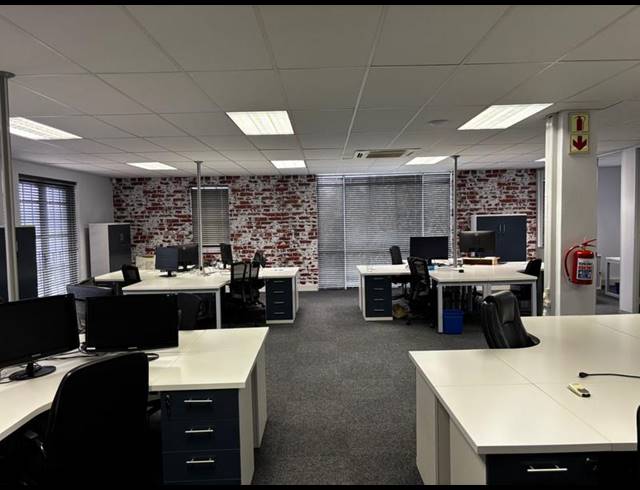 BUSINESS PROPERTY TO RENT IN DOORDEKRAAL